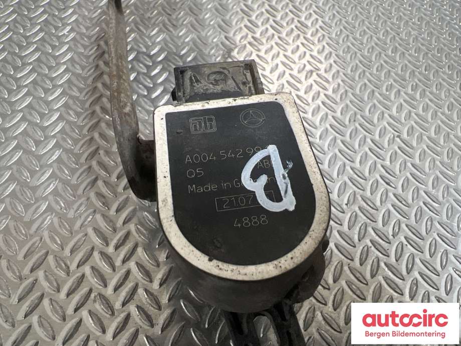 Sensor nivå til Mercedes B-Klasse 2011-2018 (W246) (W246) (MERCEDES|A 004 542 99 18|)