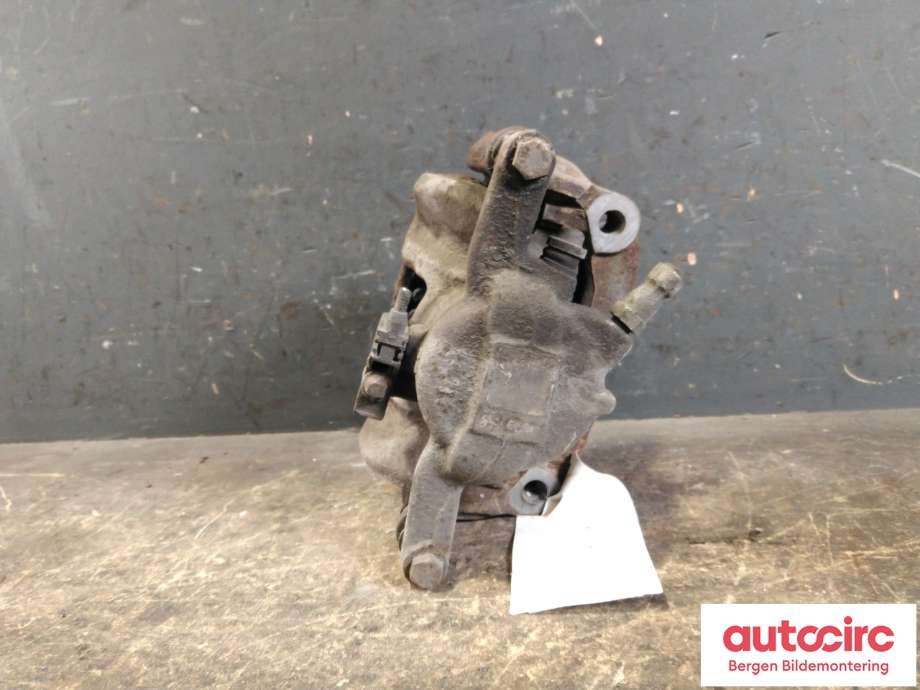 Bremsecaliper høyre foran til Mercedes B-Klasse 2011-2018 (W246) (W246) (MERCEDES|A 000 421 67 81|)