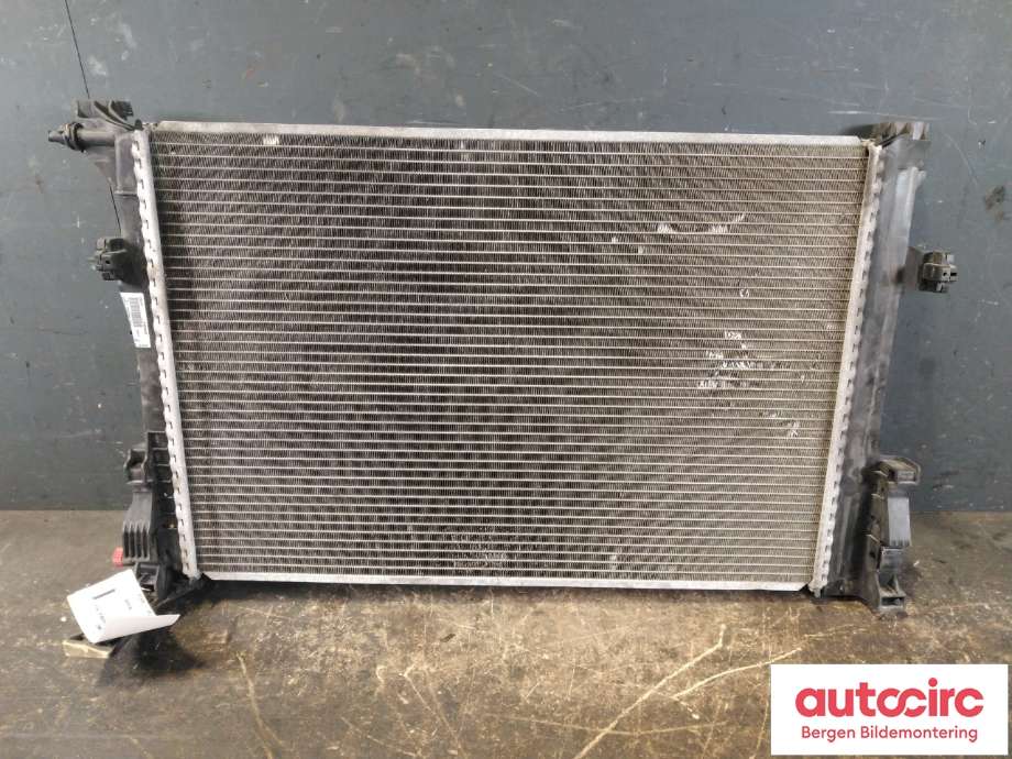 Radiator (automat gir) til Mercedes B-Klasse 2011-2018 (W246) (W246) (MERCEDES|A 246 500 12 03|)