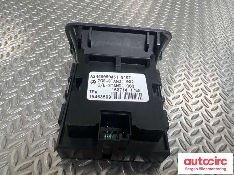 Bryter elektrisk håndbrekk/parkbrems til Mercedes B-Klasse 2011-2018 (W246) (W246) (MERCEDES|A 246 905 04 51|)
