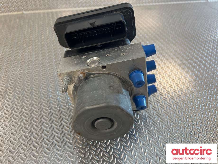 ABS sentral til Mercedes B-Klasse 2011-2018 (W246) (W246) (MERCEDES|A 242 431 09 12|)