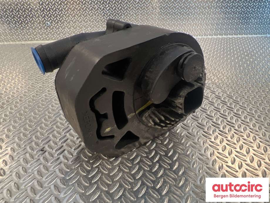 Vannpumpe til Mercedes B-Klasse 2011-2018 (W246) (W246) (MERCEDES|A 242 500 00 86|)