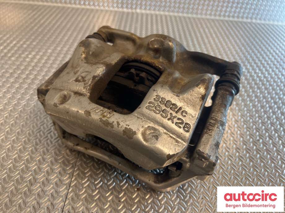 Bremsecaliper venstre foran til Mercedes B-Klasse 2011-2018 (W246) (W246) (MERCEDES|A 000 421 37 81||A 000 421 67 81)