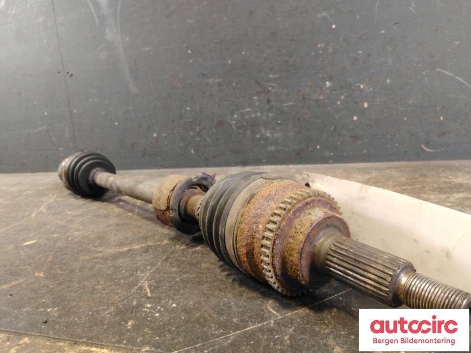 Drivaksel høyre foran til Suzuki Swift 2005-2010  (SUZUKI|44101-63J72|)