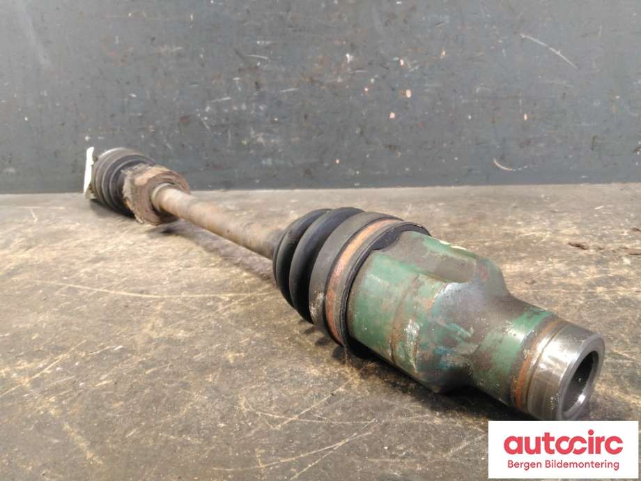 Drivaksel høyre foran til Suzuki Swift 2005-2010  (SUZUKI|44101-63J72|)