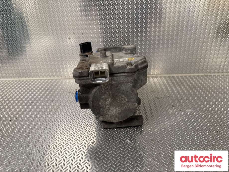Aircondition kompressor til Toyota Yaris 2014-2020 (Type III, Fase 2) (TOYOTA|8837052012|)
