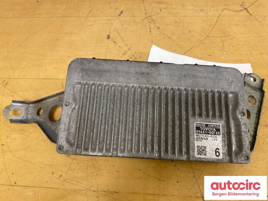 Styreenhet motor til Toyota Yaris 2012-2014 (Type III, Fase 1) (TOYOTA|896610DF60||89661-0DF60)