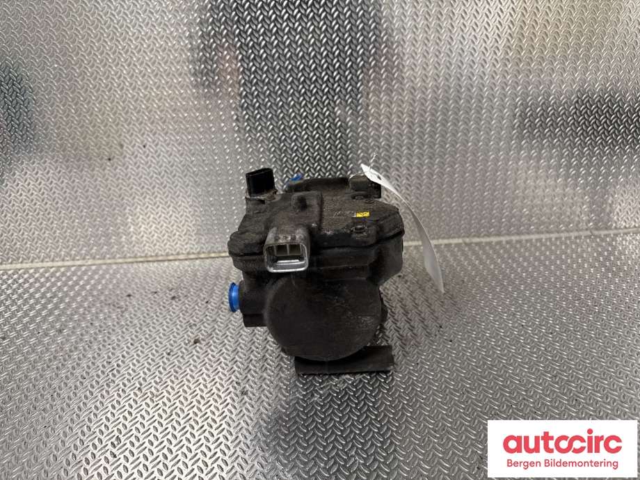 Aircondition kompressor til Toyota Yaris 2012-2014 (Type III, Fase 1)  (TOYOTA|8837052011|)