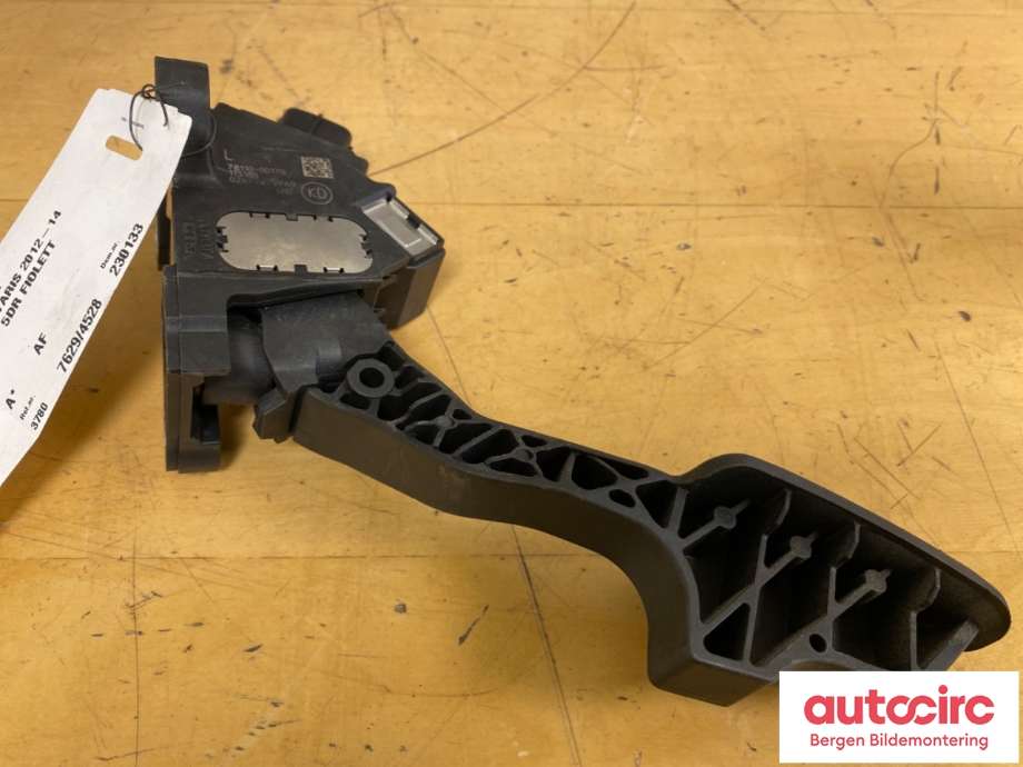 Pedal gass til Toyota Yaris 2012-2014 (Type III, Fase 1) (TOYOTA|781100D170|)
