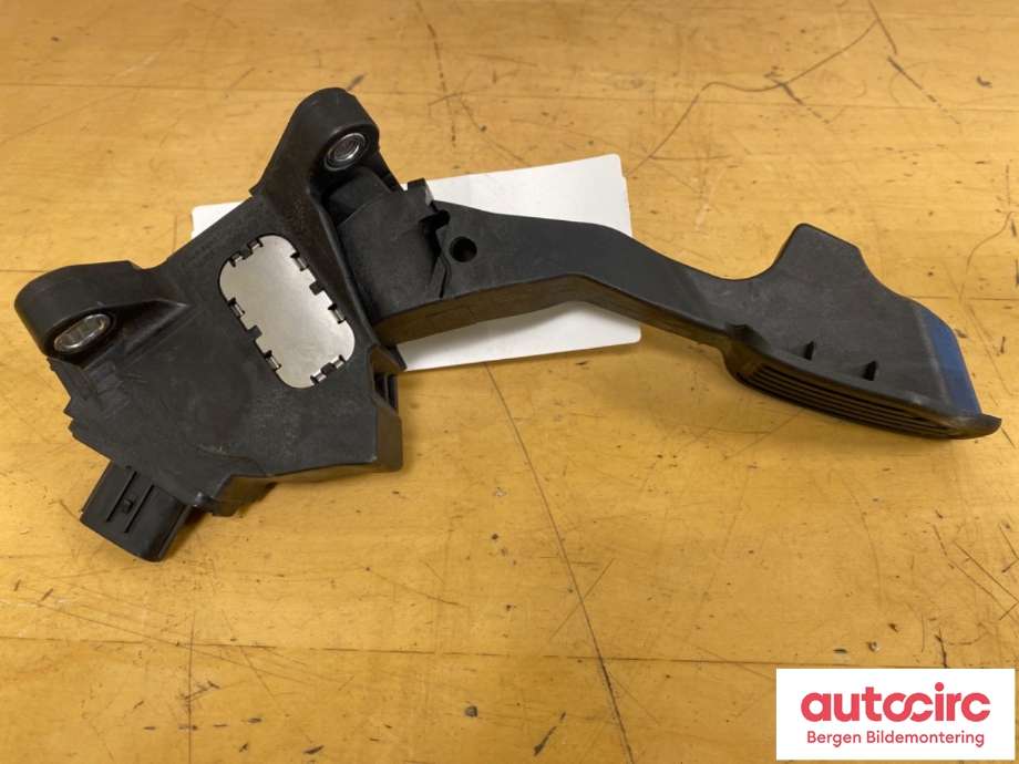 Pedal gass til Toyota Yaris 2012-2014 (Type III, Fase 1) (TOYOTA|781100D170|)