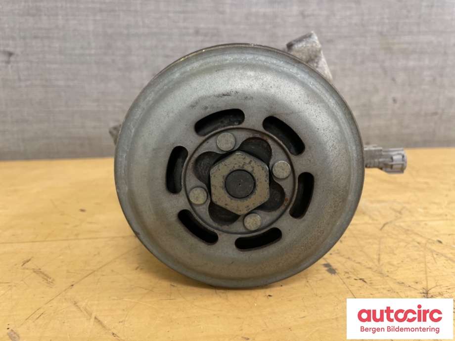 Aircondition kompressor til Toyota Yaris 2012-2014 (Type III, Fase 1)  (TOYOTA|GE447260-4201|883100D420|5TSE10C)