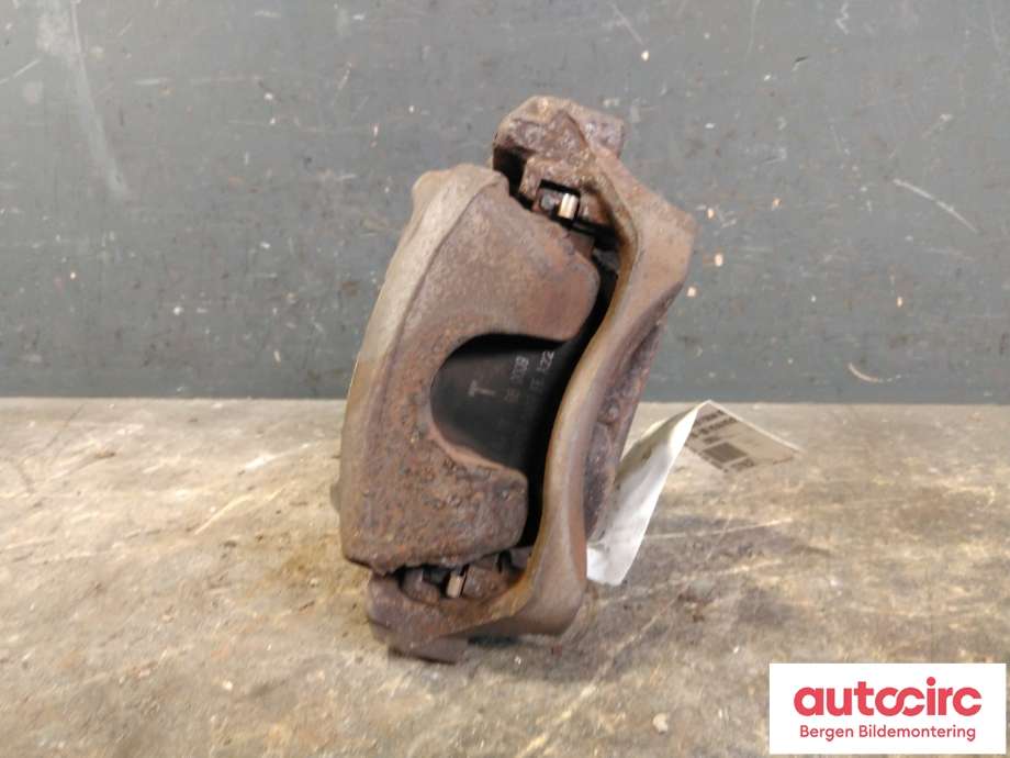 Bremsecaliper venstre foran til Mercedes B-Klasse 2011-2018 (W246) (W246) (MERCEDES|A 000 421 37 81|)