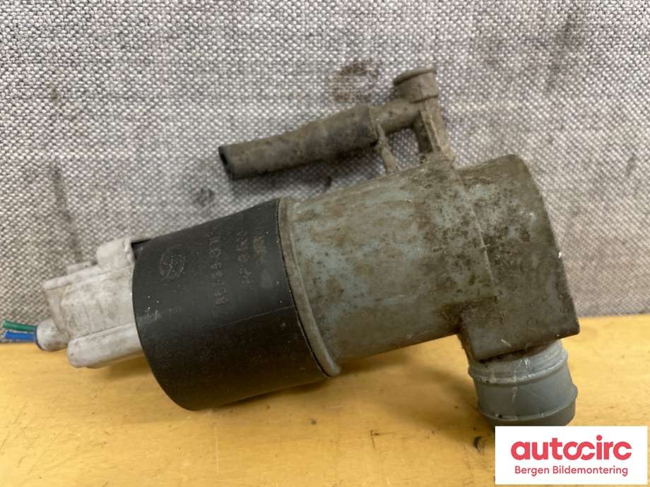 Spylerpumpe foran til Toyota Yaris 2012-2014 (Type III, Fase 1)  (TOYOTA|853300D120||85330-0D120)