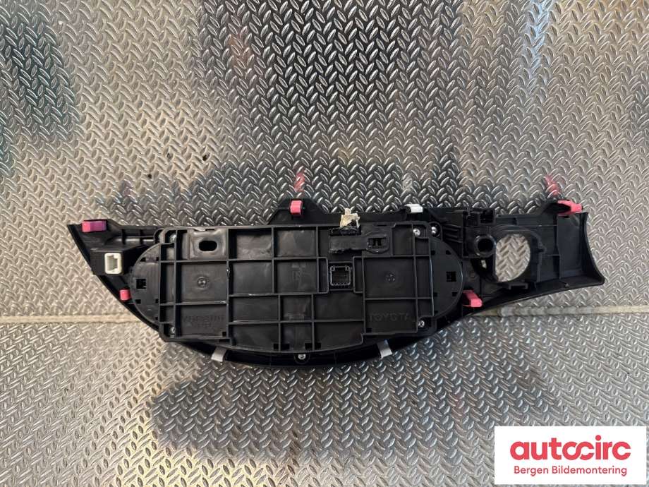 Varmeapparat betjening til Toyota Yaris 2014-2020 (Type III, Fase 2) (TOYOTA|559000D800C3|)