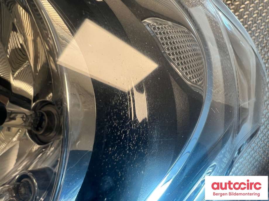 Frontlykt venstre halogen til Ford Transit Connect 2013-2018 Type II, Fase 1 (FORD|1827692|)