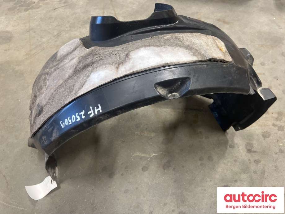 Skjerm locari venstre foran til Ford Transit Connect 2013-2018 Type II, Fase 1  (FORD|DT11-16114-BH||DT1116114BH)