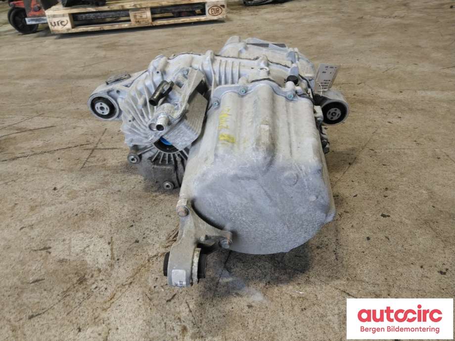 Motor elbil bak til Tesla Model X 2016-->>  (TESLA|1037000-00-F|)