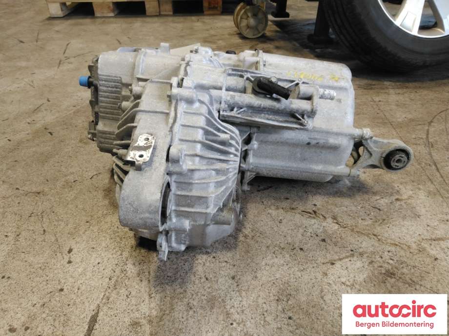Motor elbil bak til Tesla Model X 2016-->>  (TESLA|1037000-00-F|)