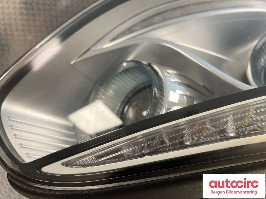 Frontlykt høyre halogen til Kia Soul 2014-2019 (Type II) (KIA|92102E 40101D|)