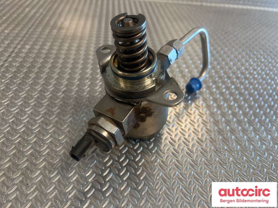 Bensinpumpe mekanisk til VW Polo 2009-2014 (Type V, Fase 1)  (VOLKSWAGEN|03C 127 026 M|)