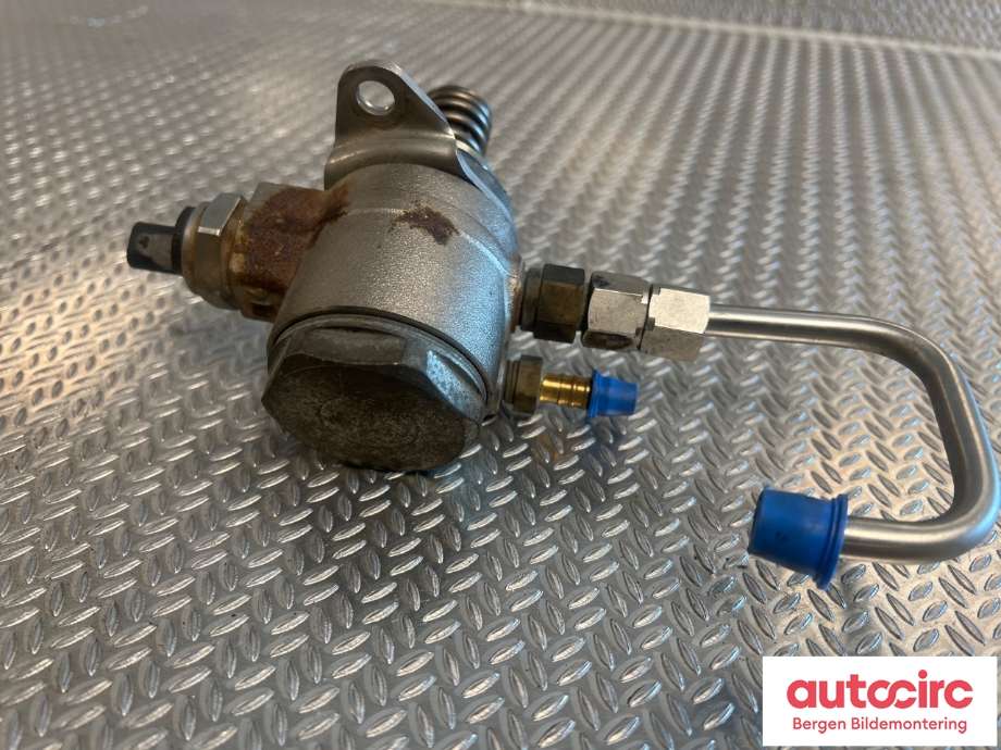 Bensinpumpe mekanisk til VW Polo 2009-2014 (Type V, Fase 1)  (VOLKSWAGEN|03C 127 026 M|)