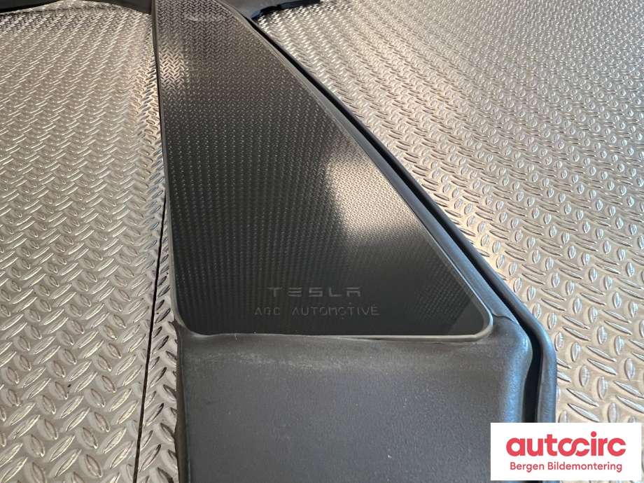 Kamera til Tesla Model X 2016-->>  (TESLA|1092312-98-D||1069104-SR-D)