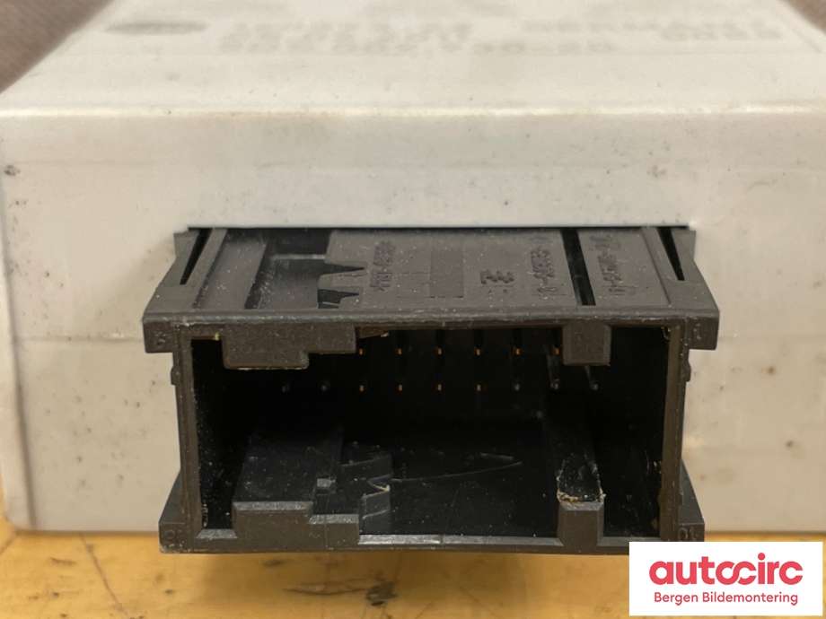 Styreenhet parkering til BMW 5-Serie 2010-2017 (F10/F11) (F10/F11) (BMW|66 33 6 868 756|66 33 6 873 360|6633-6851795-01)