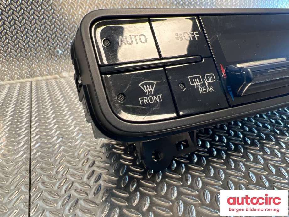 Varmeapparat betjening til Toyota Auris 2015-2019 (Type II, Fase 2)  (TOYOTA|5590002820|)