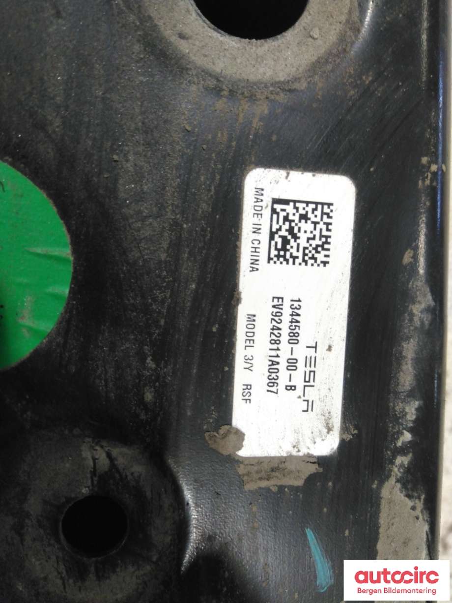Travers bak til Tesla Model 3 2024-->> (Fase 2)  (TESLA Model 3|1344580-00-B|)