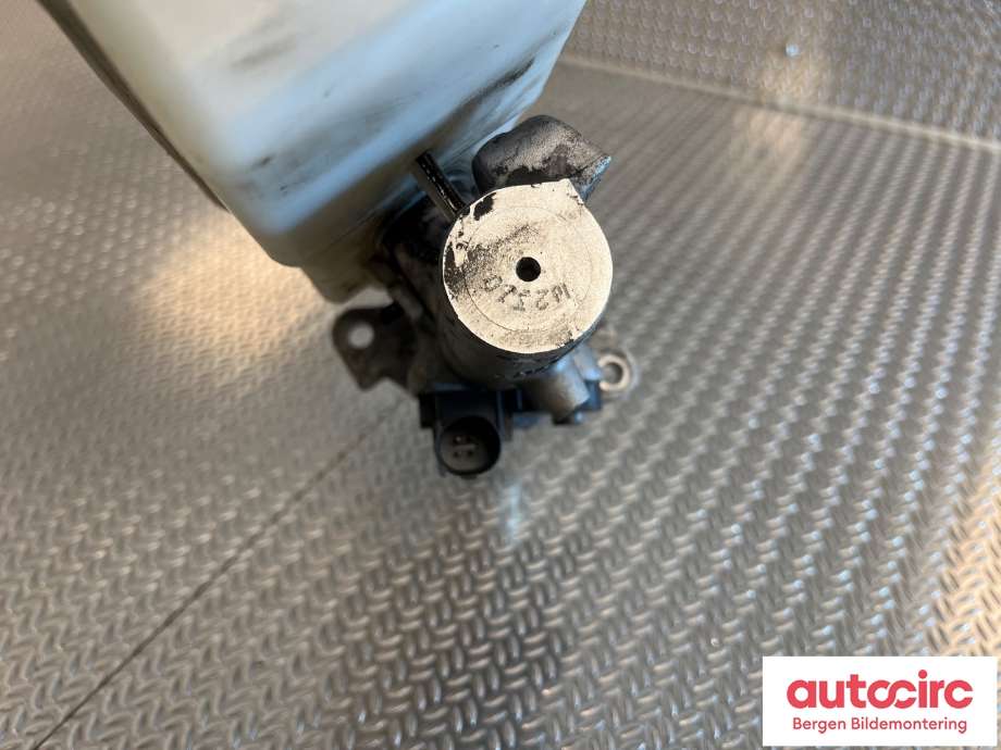 Bremsepumpe hoved til VW Transporter / Caravelle 2009-2015 (Fase 2) (T5) (T5) (VOLKSWAGEN|7E0 611 019 A|7E0 611 301 C|2H0 611 349 A)