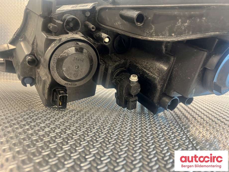 Frontlykt høyre halogen til Peugeot 2008 2013-2019 (Type I) (PEUGEOT|)