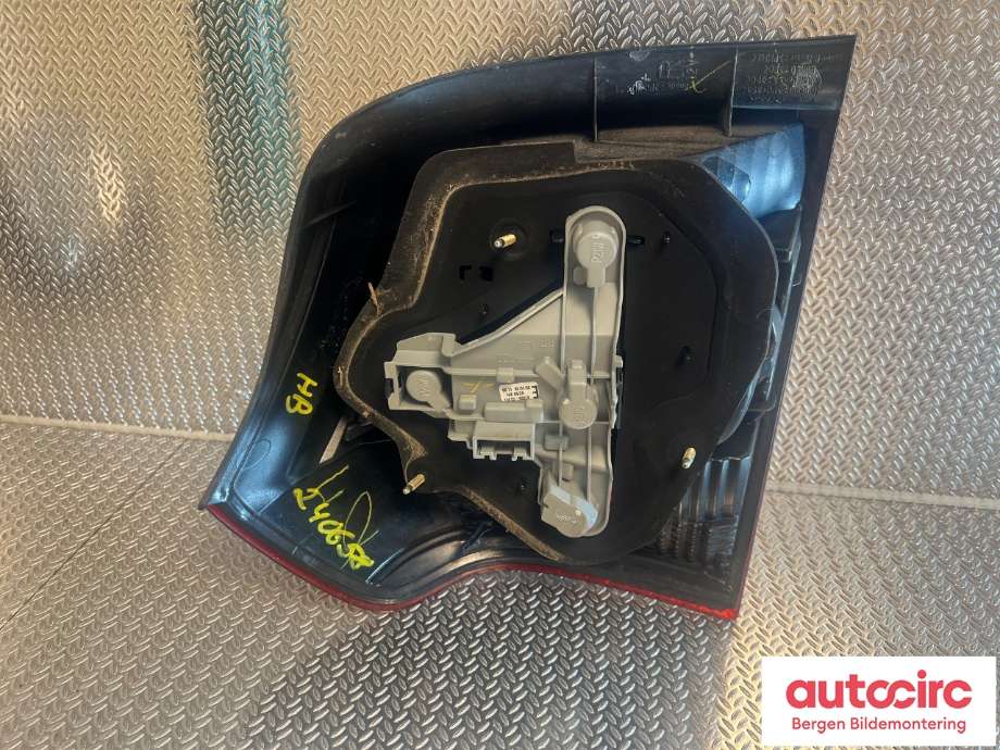 Baklykt høyre til Toyota Corolla 2002-2007  (TOYOTA|8155102300|)