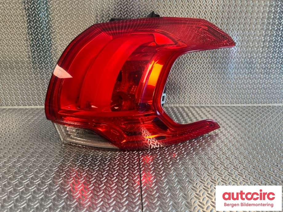 Baklykt høyre til Peugeot 2008 2013-2019 (Type I) (PEUGEOT|96 780 743 80|)