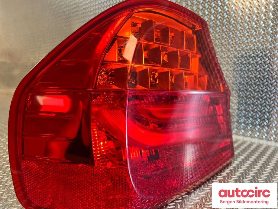 Baklykt venstre til BMW 3-Serie 2005-2011 (E90/E91/E92/E93) (E90/E91/E92/E93) (BMW|63 21 4 871 731||63 21 7 289 425)