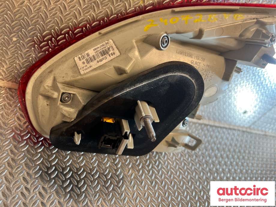 Baklykt venstre indre til Peugeot 2008 2013-2019 (Type I) (PEUGEOT|96 780 744 80|)