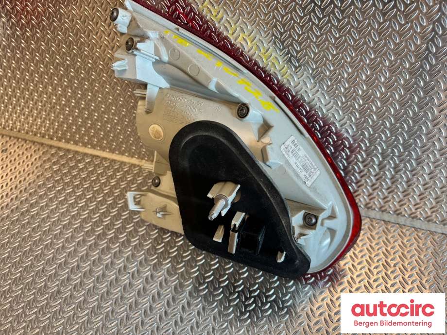 Baklykt høyre indre til Peugeot 2008 2013-2019 (Type I) (PEUGEOT|96 780 745 80|)