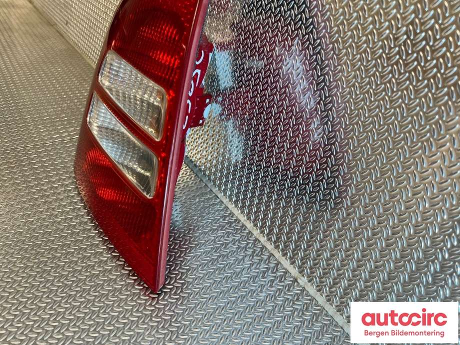 Baklykt venstre til Škoda Octavia 2000-2004 (Type I, Fase 2)  (SKODA|1U6 945 111 C|)
