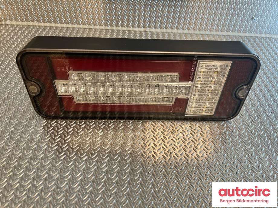 Baklykt høyre til Renault Master 2002-2010 (Type II, Fase 2)  (RENAULT|7700353025|)