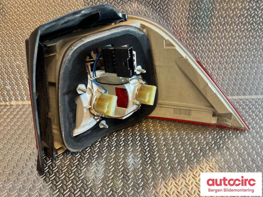 Baklykt venstre til BMW 5-Serie 2003-2010 (E60/E61) (E60/E61) (BMW|63 21 7 177 693|)