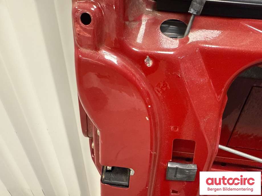 Dør venstre foran til VW Transporter / Caravelle 1990-2003 (T4) (T4) (VOLKSWAGEN||701 831 055 H)