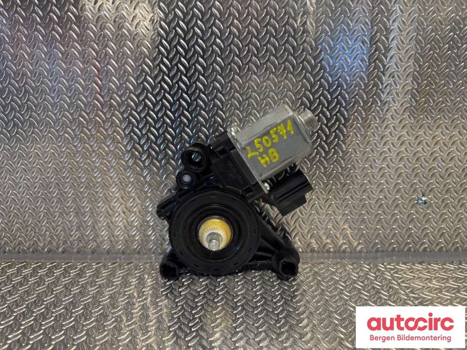 Ruteheis høyre til Ford Mustang Mach-e 2020-->>  (FORD (US)|2486885|LJ8B-R27144-BA|)