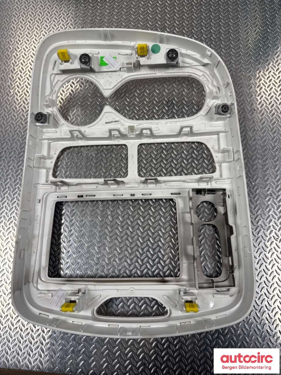 Innredning diverse til Renault Zoe 2013-2019 (Fase 1)  (RENAULT|682601284R||682602671R)