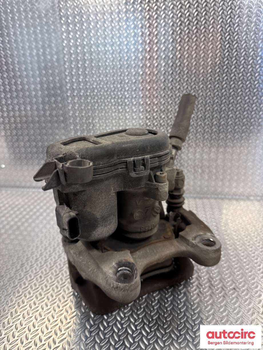 Bremsecaliper høyre bak til Mercedes CLA 2013-2019 (C117) (C117) (MERCEDES|)