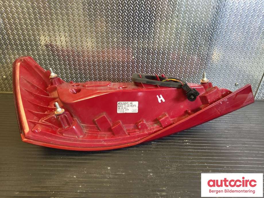 Baklykt høyre til Audi Q5 2008-2012 (Type I, Fase 1)  (AUDI|8R0 945 094 A|)