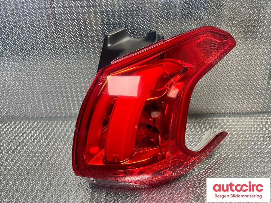 Baklykt høyre til Peugeot 2008 2013-2019 (Type I) (PEUGEOT|96 780 743 80|)