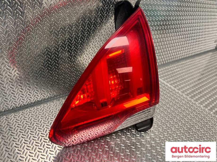 Baklykt høyre indre til Peugeot 2008 2013-2019 (Type I)  (PEUGEOT|96 780 745 80||98 026 018 80)
