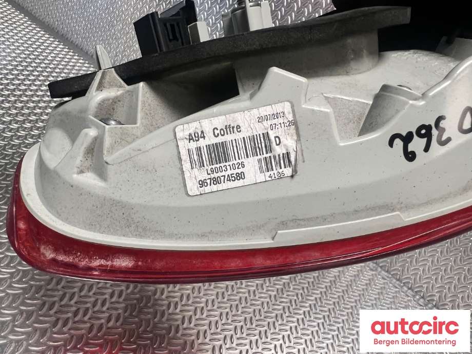 Baklykt høyre indre til Peugeot 2008 2013-2019 (Type I)  (PEUGEOT|96 780 745 80||98 026 018 80)