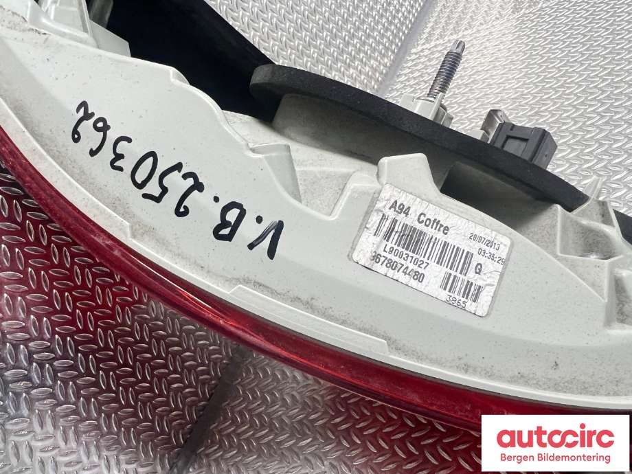 Baklykt venstre indre til Peugeot 2008 2013-2019 (Type I)  (PEUGEOT|96 780 744 80|)