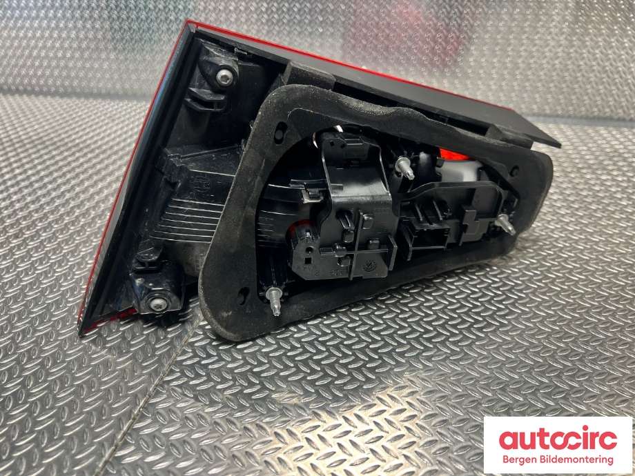 Baklykt venstre indre til Audi A3 2016-2020 (Type III, Fase 2)  (AUDI|8V4 945 075|)