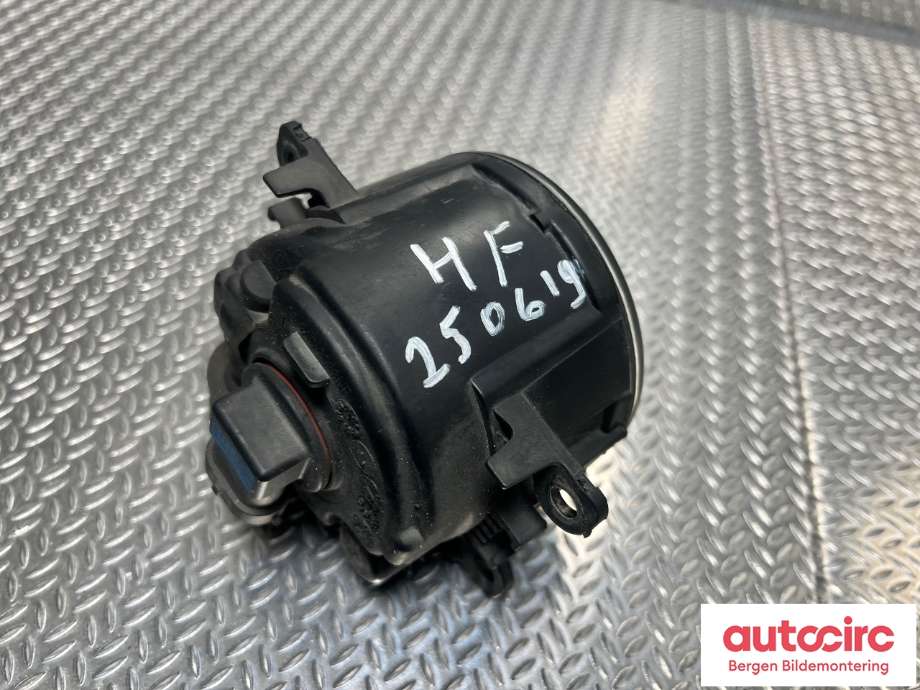 Tåkelykt høyre foran til Mitsubishi Outlander 2010-2012 (Type II, Fase 2)  (MITSUBISHI|8321A370||8321A353)